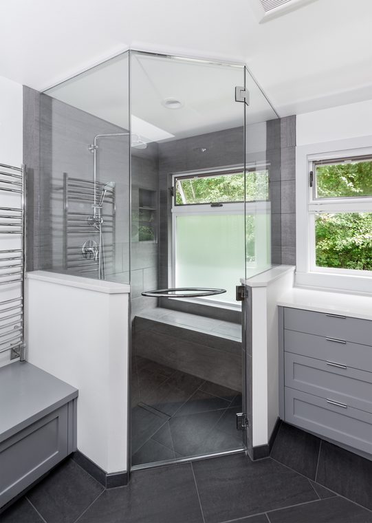 Neo-angle corner shower